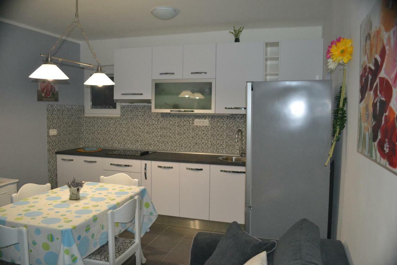 Apartman Bebe In Old Town- With Free Parking Šibenik Exteriör bild